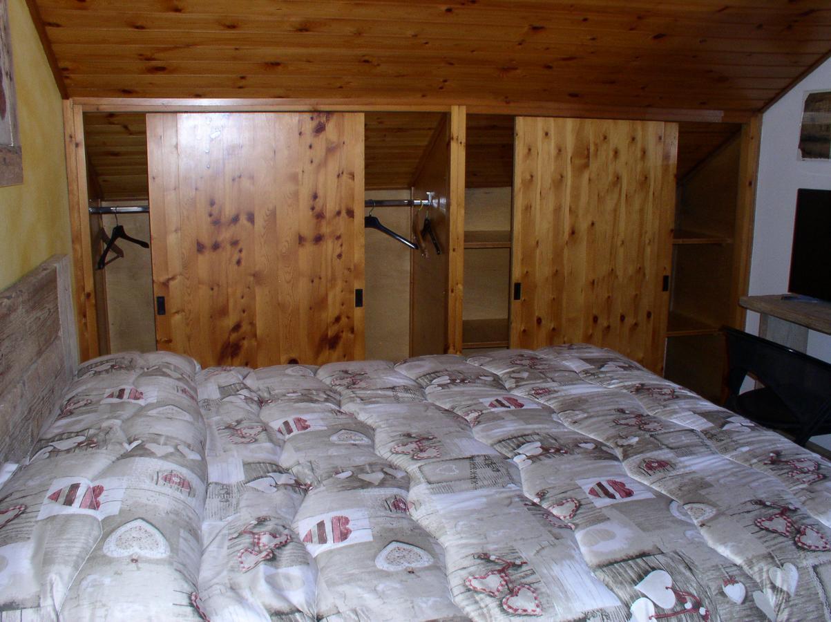 บีแอนด์บี เอเดลไวส์ Bed & Breakfast กัสตีโอเน เดลลา เปรโซลานา ภายนอก รูปภาพ