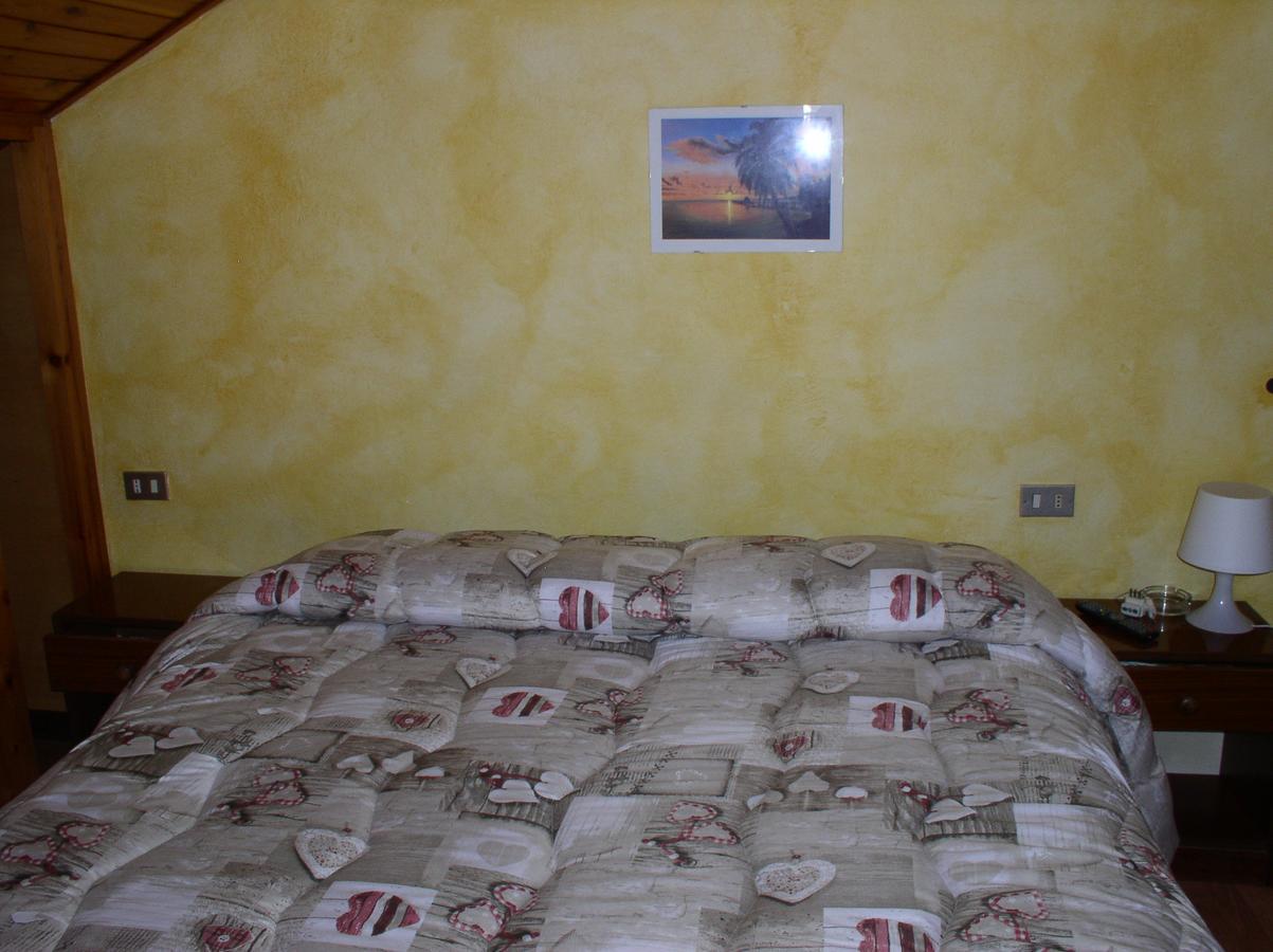 บีแอนด์บี เอเดลไวส์ Bed & Breakfast กัสตีโอเน เดลลา เปรโซลานา ภายนอก รูปภาพ