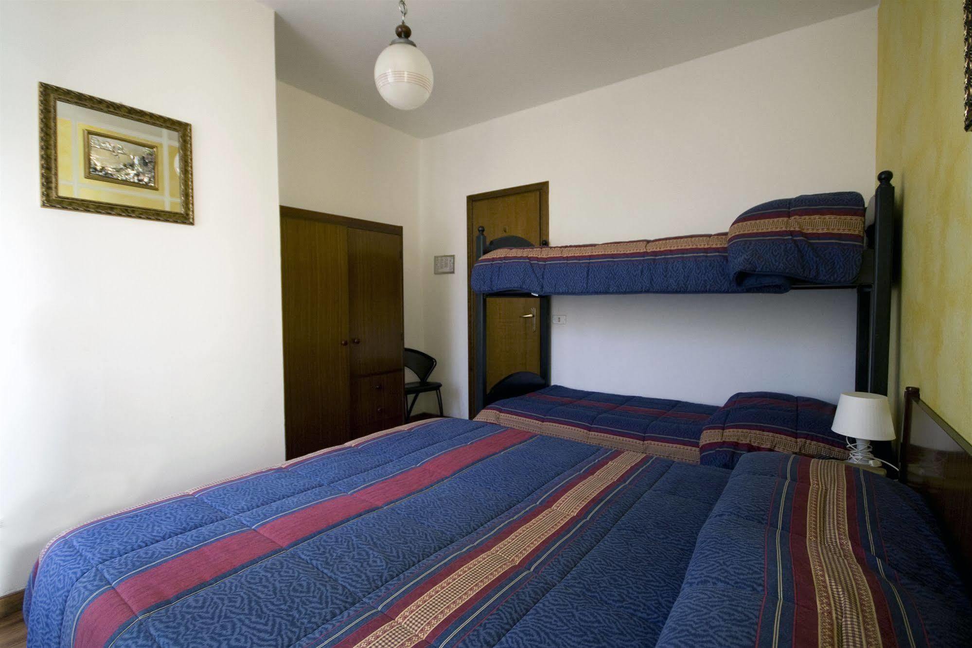 บีแอนด์บี เอเดลไวส์ Bed & Breakfast กัสตีโอเน เดลลา เปรโซลานา ภายนอก รูปภาพ