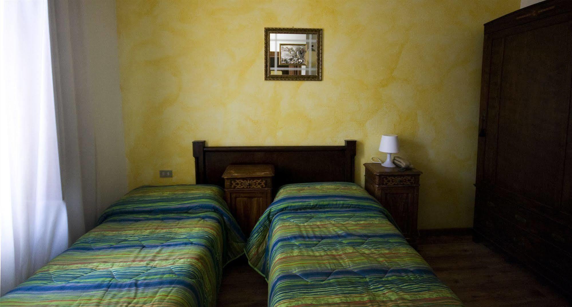 บีแอนด์บี เอเดลไวส์ Bed & Breakfast กัสตีโอเน เดลลา เปรโซลานา ภายนอก รูปภาพ