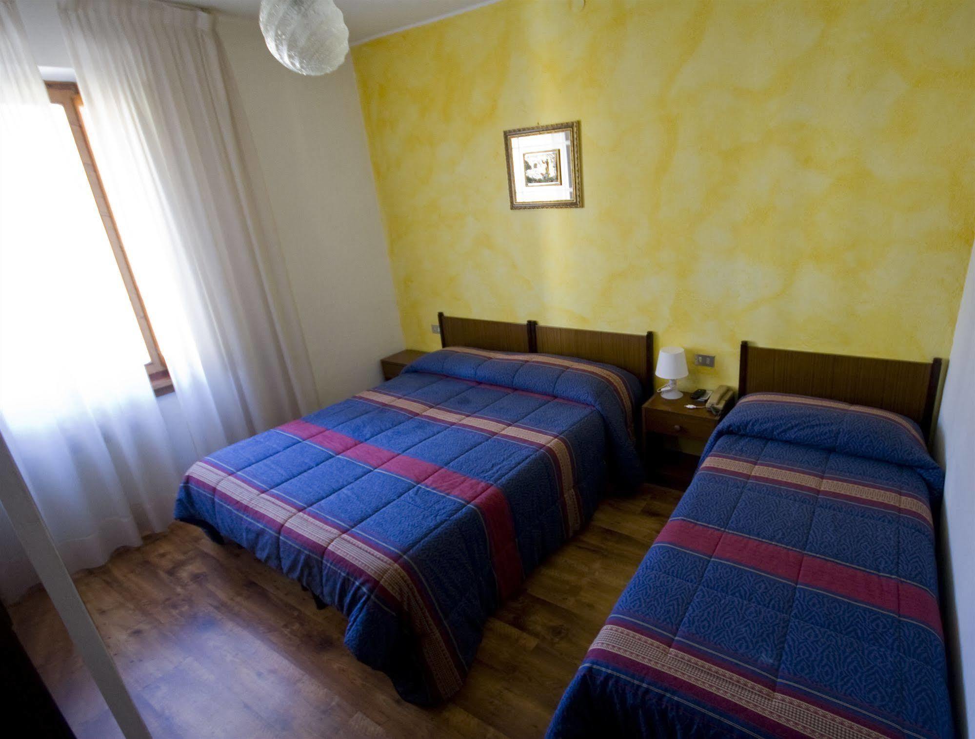 บีแอนด์บี เอเดลไวส์ Bed & Breakfast กัสตีโอเน เดลลา เปรโซลานา ภายนอก รูปภาพ