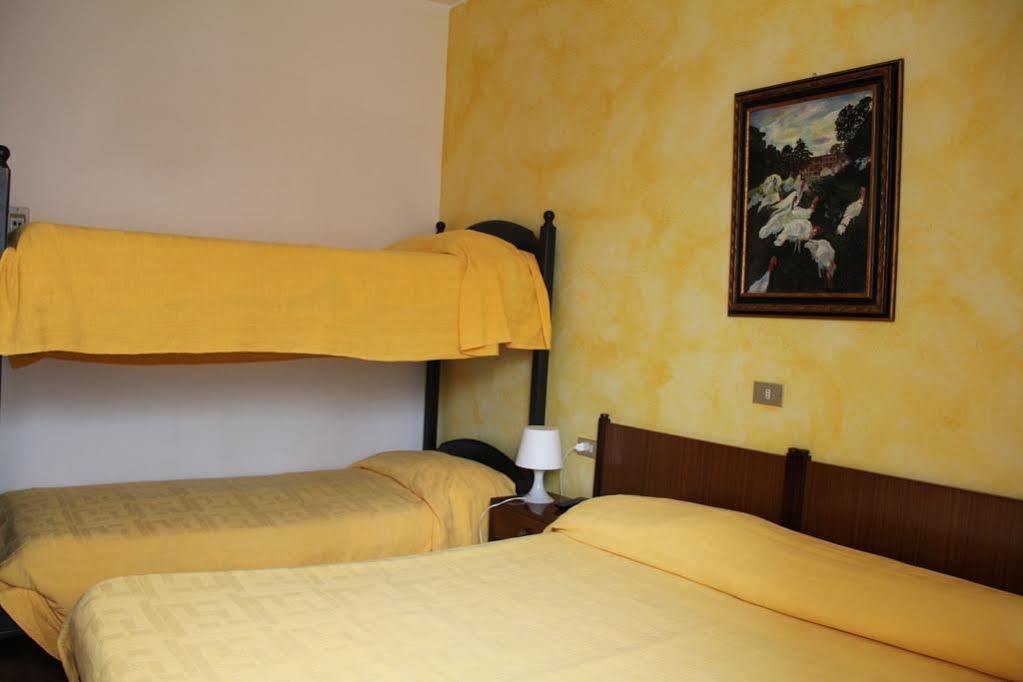 บีแอนด์บี เอเดลไวส์ Bed & Breakfast กัสตีโอเน เดลลา เปรโซลานา ภายนอก รูปภาพ
